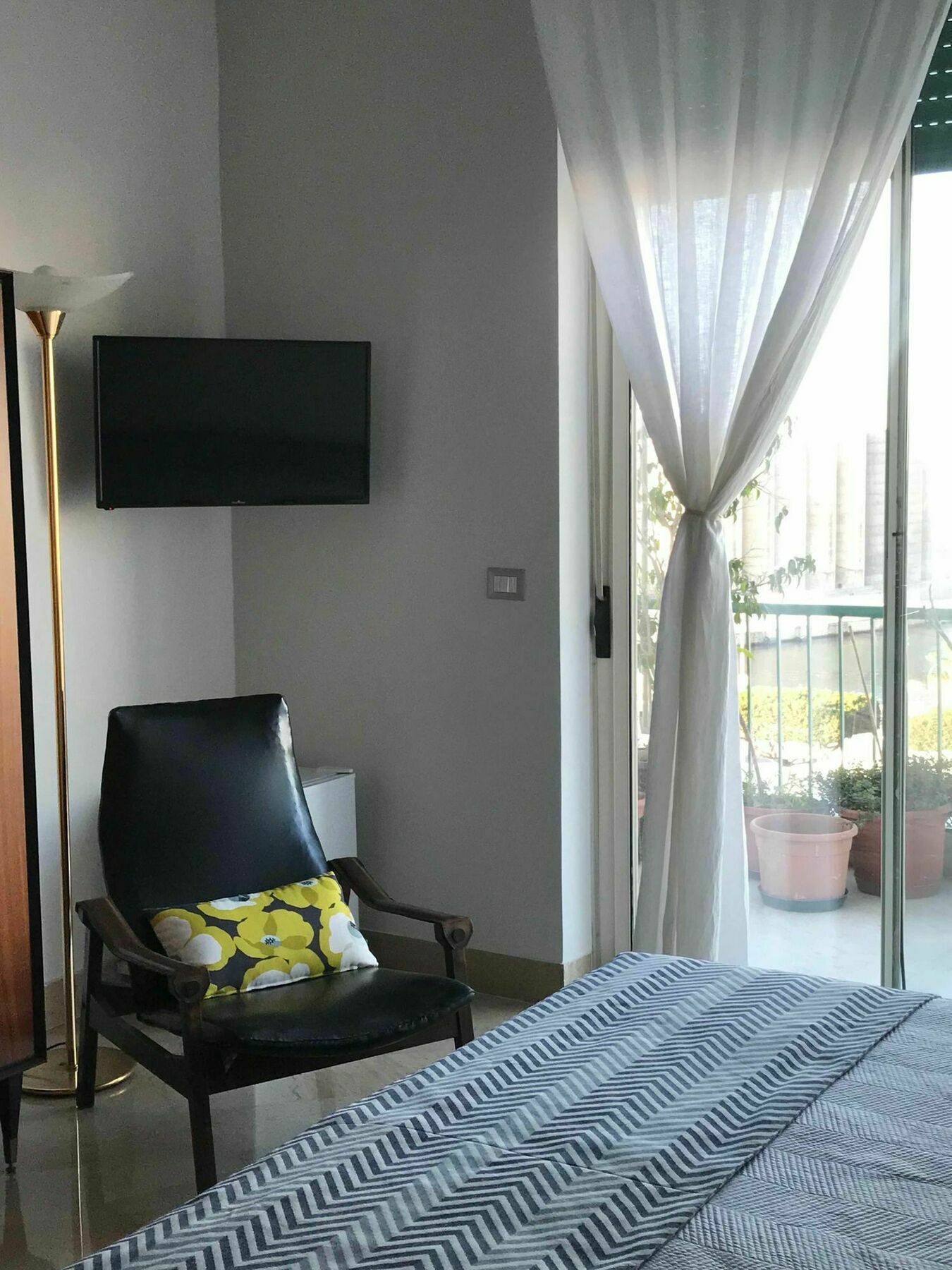 B&B Questa Casa Non E'Un Albergo Palermo Exterior foto